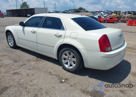 2006 Chrysler 300 z USA, uszkodzony, nr VIN 2C3K53GX6H529802